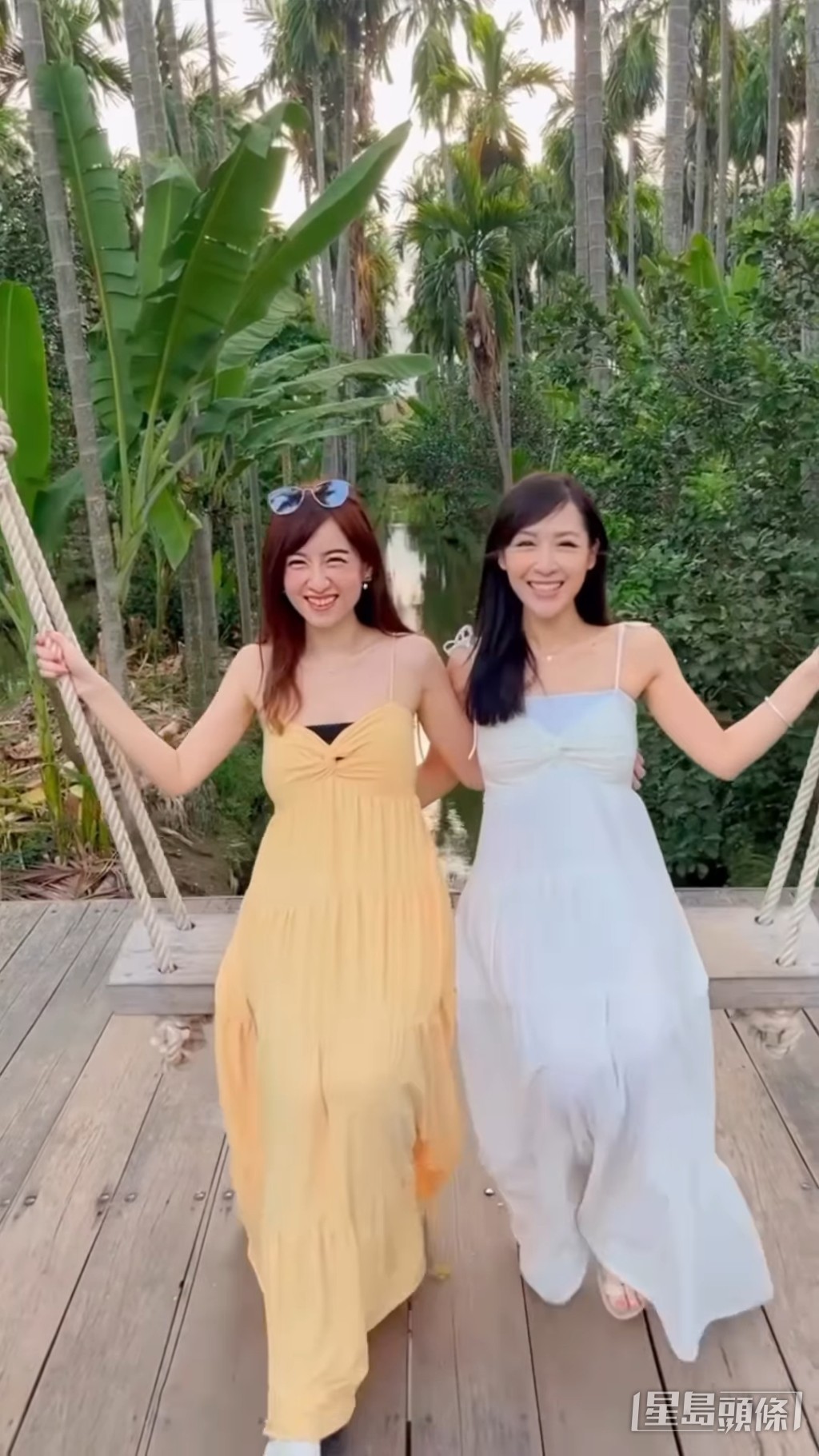 與鮑康兒一同在泰國布吉。