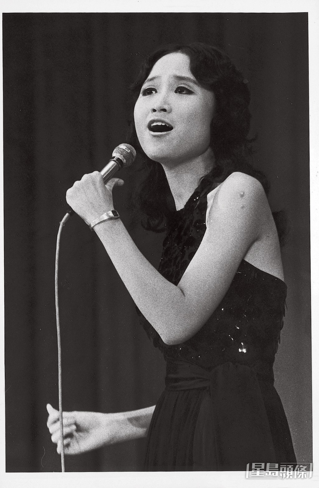 69歲的尤雅在16歲時候，被劉家昌賞識而加入演藝圈。