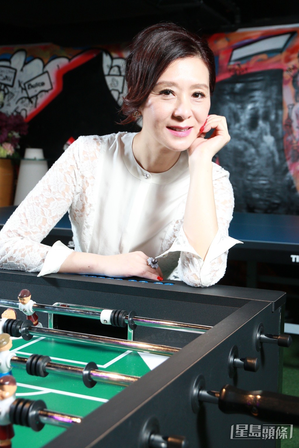 夏文汐在1996年與商人黃冠博結婚，之後開始淡出香港娛圈。