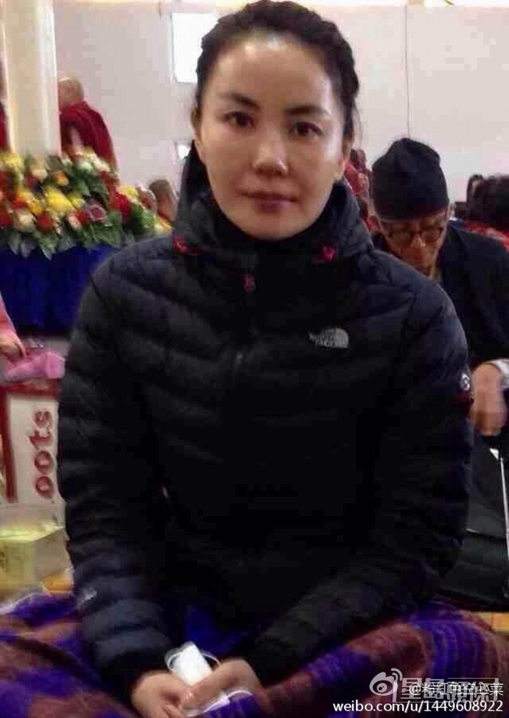 王菲當年被拍到入住竇唯祖屋四合院,由於當時沒有優化設施,連大小便都要天后自己落手倒。