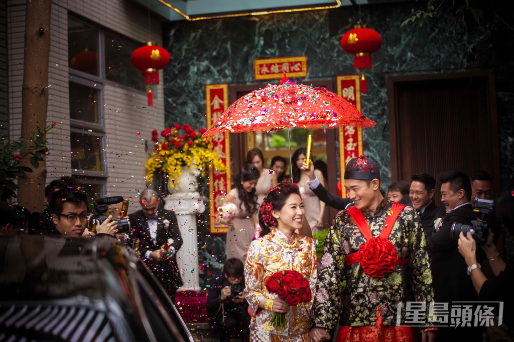 黃祥興於2012年8月跟圈外女友Peggy在法國註冊。