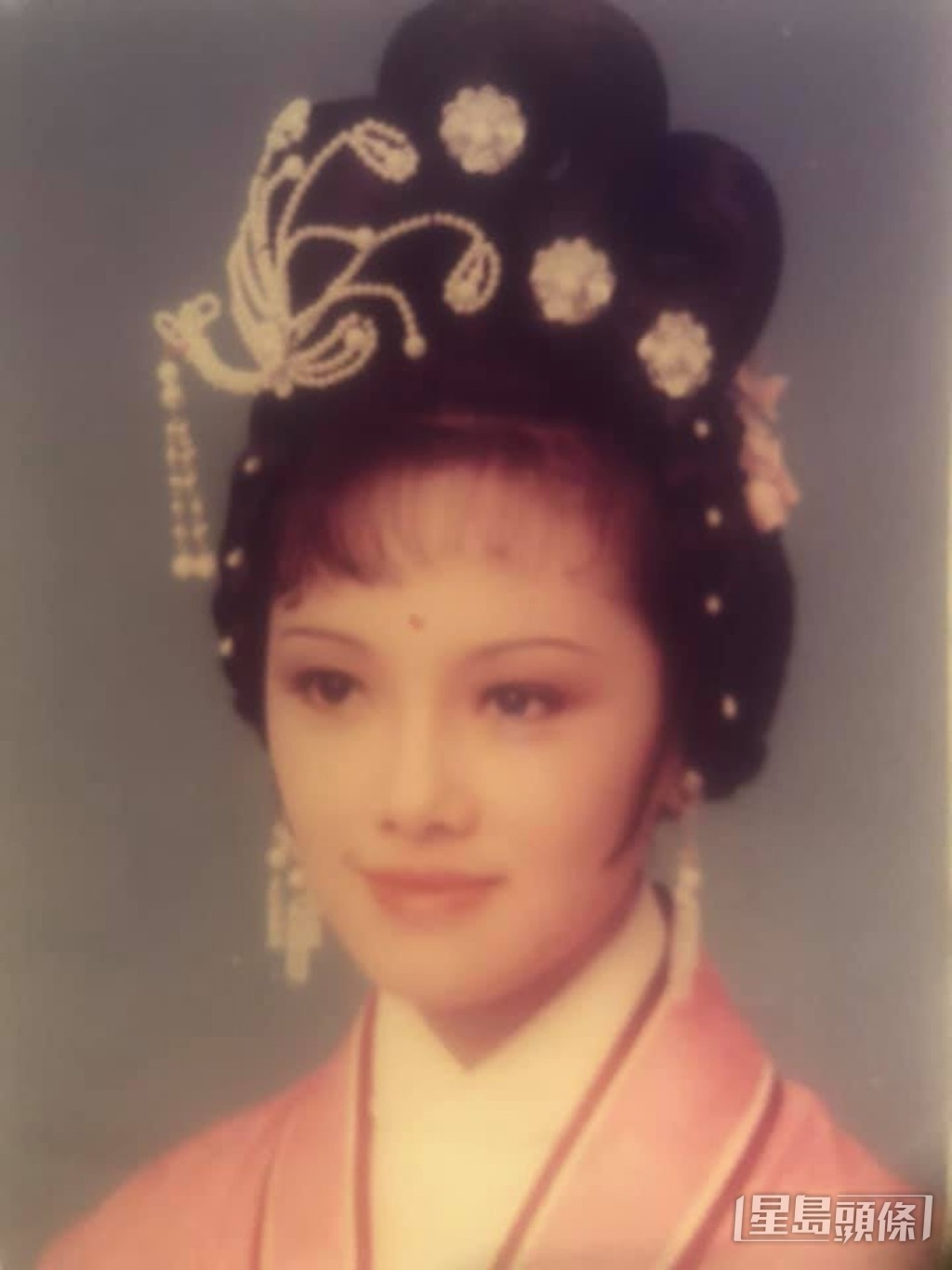古裝扮相可人。