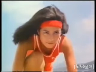 着上運動小運心、短褲上陣。