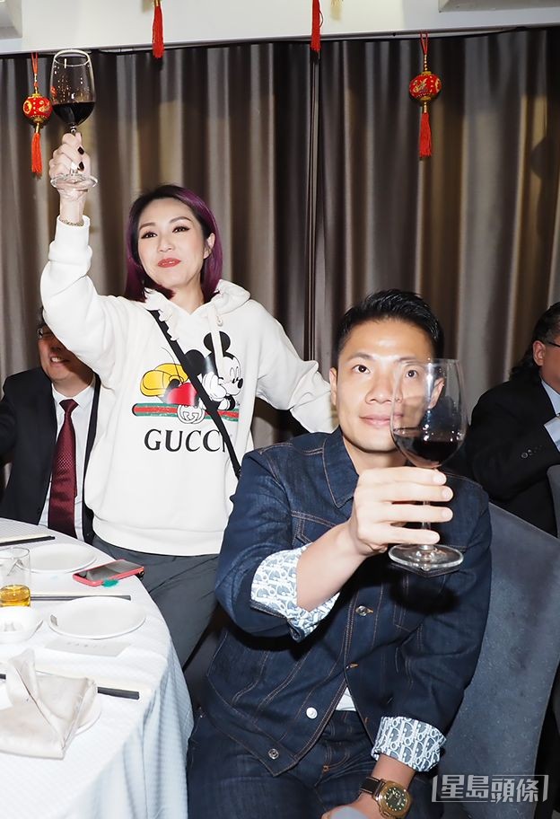 雖然結婚初期曾被指女尊男卑,但愛情戰勝外界批評。