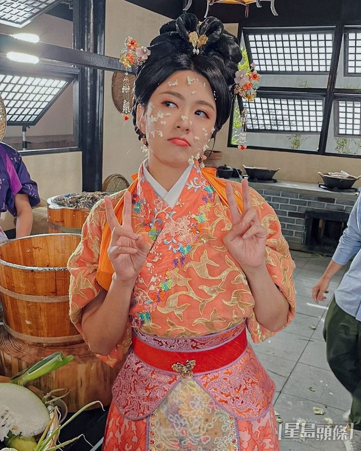 江嘉敏做趣劇反而幾討好。
