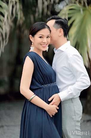 梁麗翹婚後為老公誕下一仔一女。