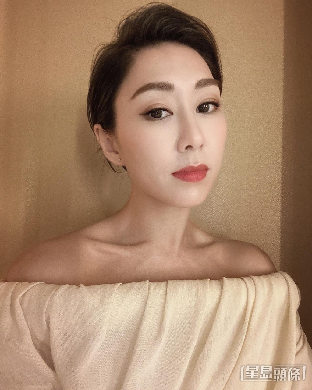 現年41歲的視后胡定欣已經單身多年,是圈中的黃金盛女。