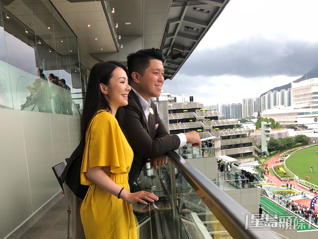 JW与男友Tarzan拍拖6年,过往生活富泰。