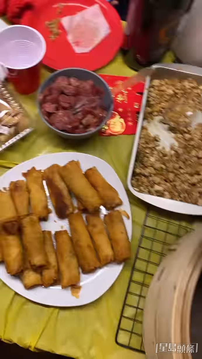 Yasmine於大年初一上載影片,大晒自家製賀年食品。