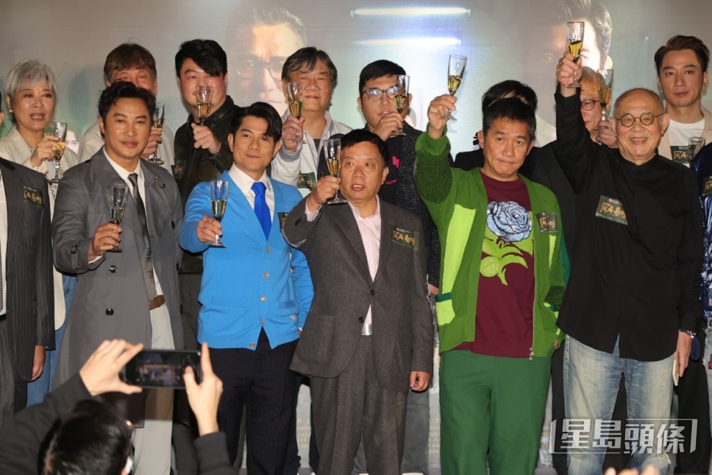 城城也談到最難忘在戲中要大力摑首度合作的偉仔，笑言怎打得落手，因大家都好愛偉仔。