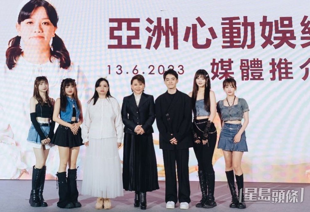 阿儀變身師姐，AMM老闆賴彩雲(中)將力捧女子跳唱組合JARA及來自馬來西亞的劉漢傑。