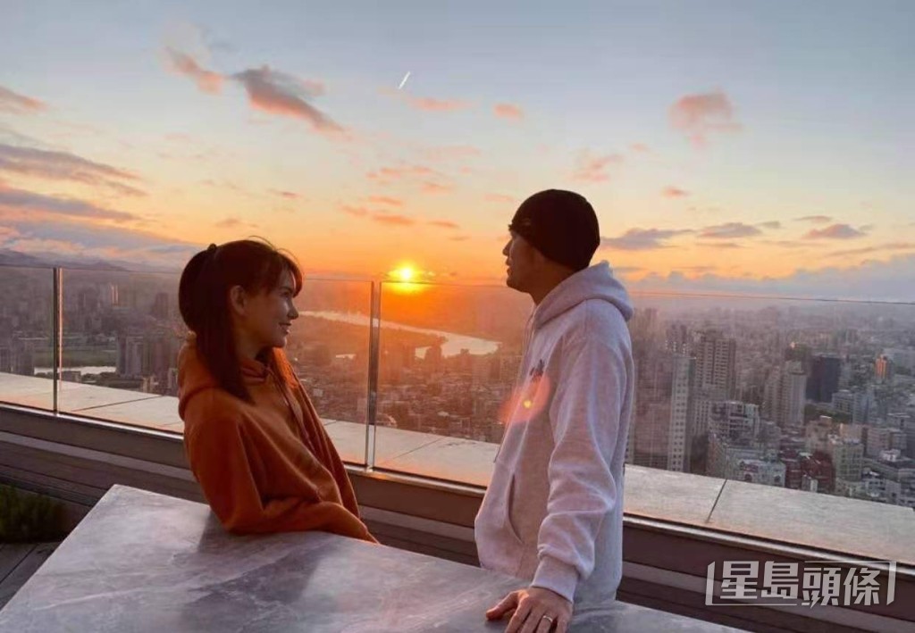 夫妻打卡好浪漫。