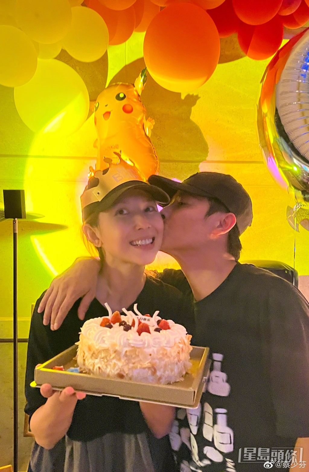 蔡少芬與張晉結婚多年，一直恩愛。