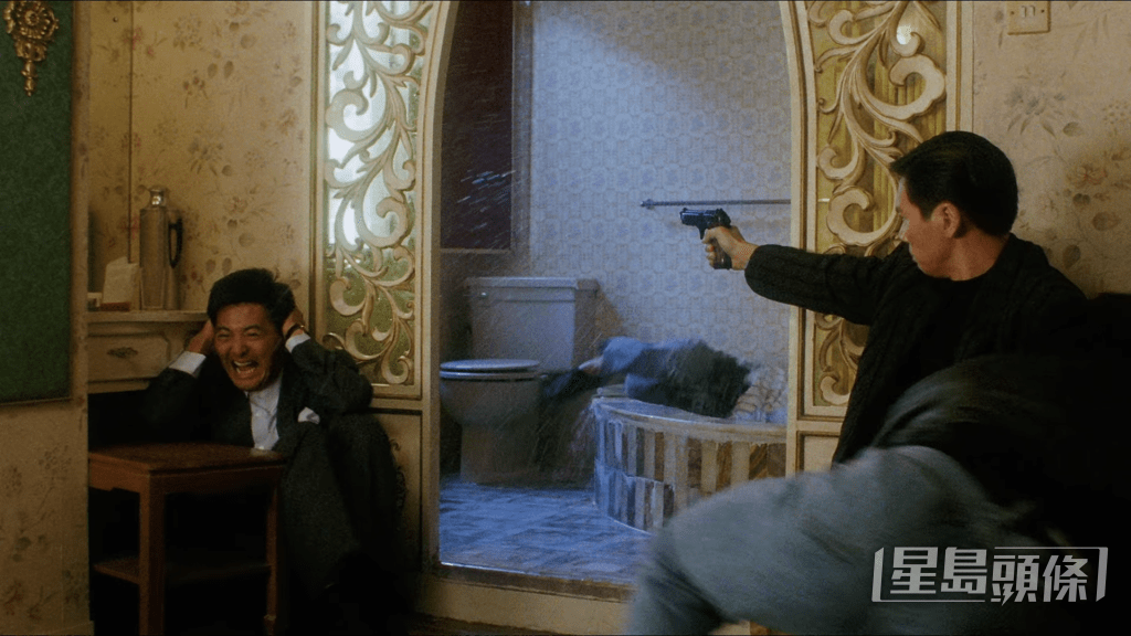 向華強與周潤發1989年合作《賭神》,「龍五」與「高進」兩個角色都成為經典。