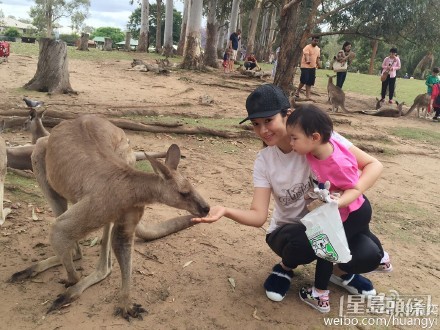 黄奕视女儿为命根!