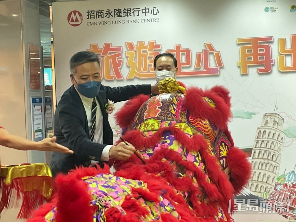 姚柏良表示通关除满足市民回乡探亲,亦渴望尽快和内地恢复团队旅游。谢宗英摄