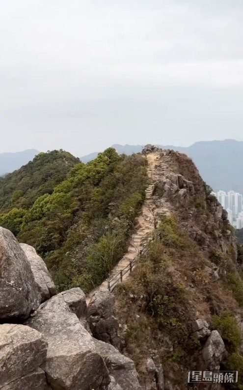 热爱运动的彭于晏在香港也有去行山。
