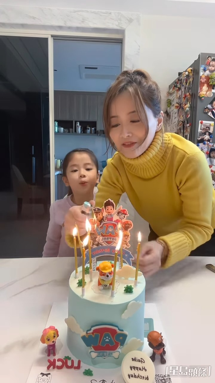 姚樂怡要不斷重點蠟燭，連生日快樂歌都要斷斷續續地唱。