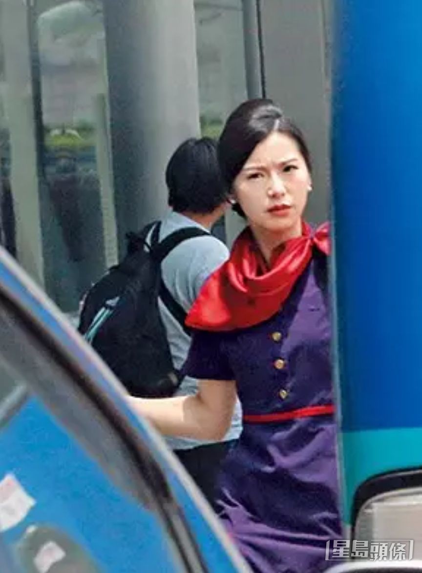 Joann是前空姐。