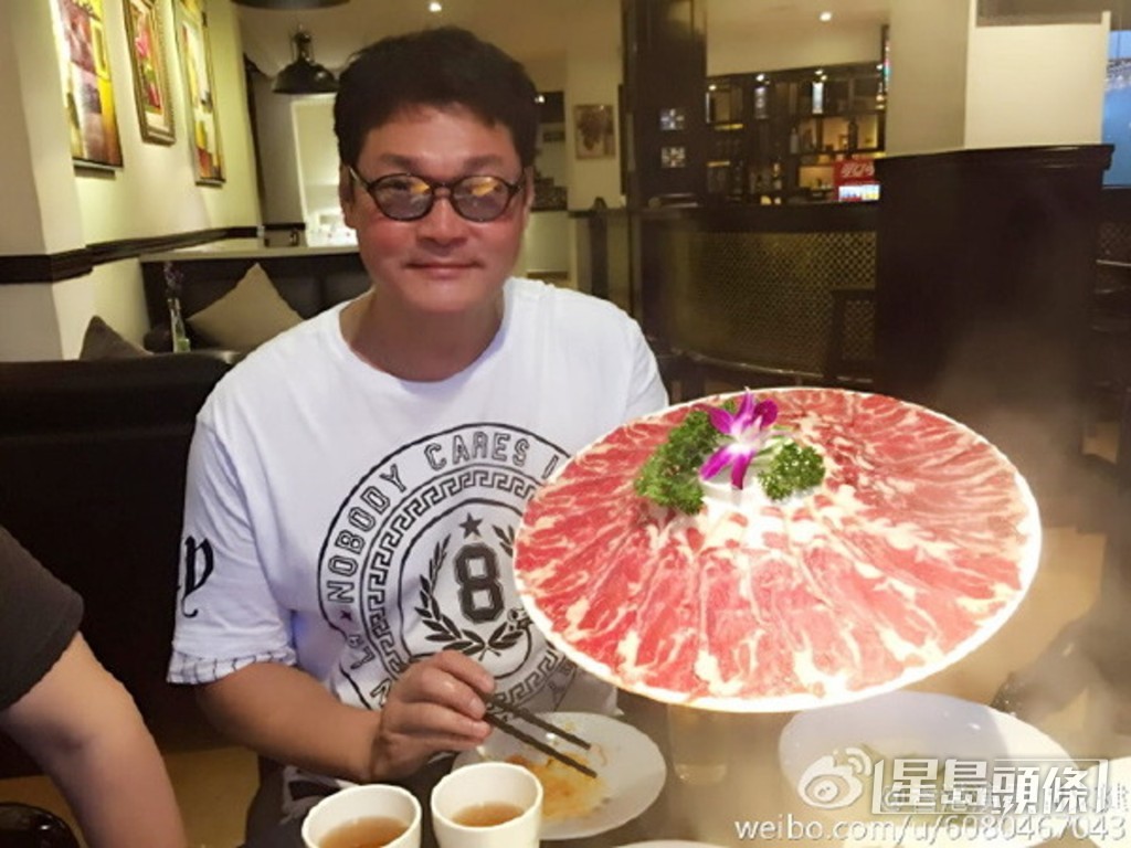 做生招牌招呼朋友!