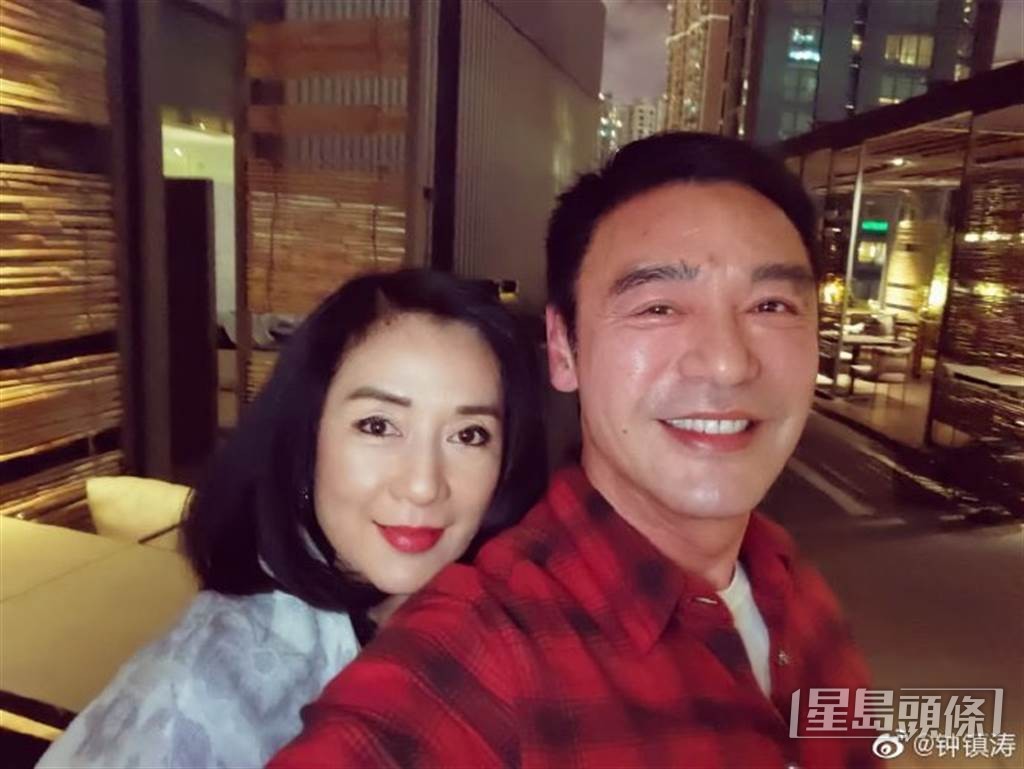 呂秀齢2020年同框曾合作過的鍾鎮濤，依然高貴靚麗。