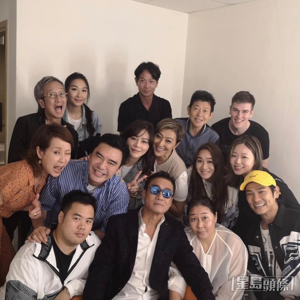 上山诗钠人面广。