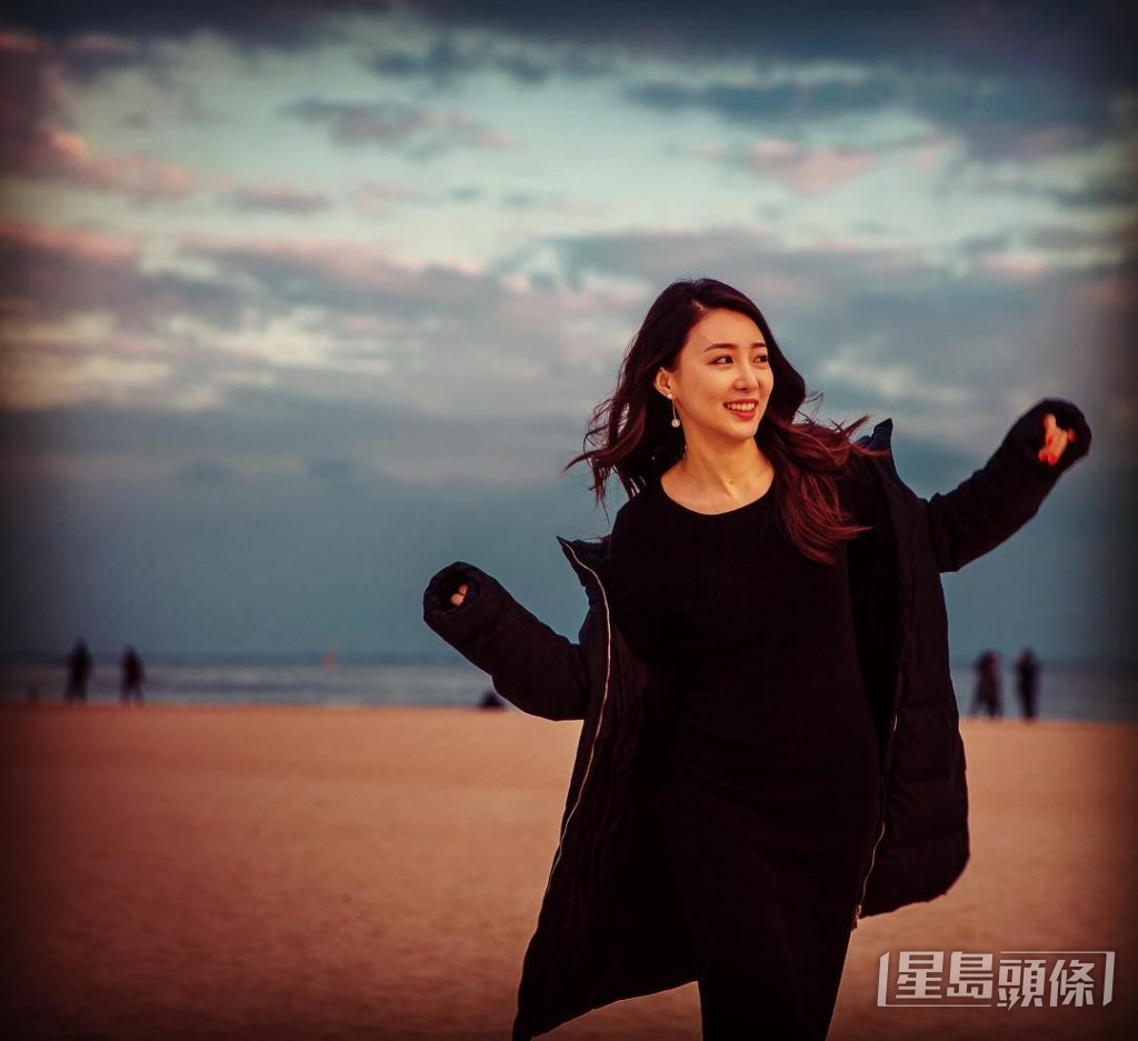 2019年跟丈夫結婚。