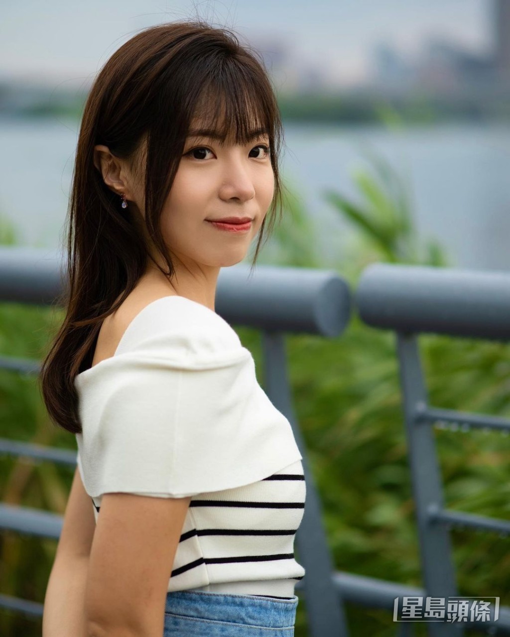 網民大讚靚女。