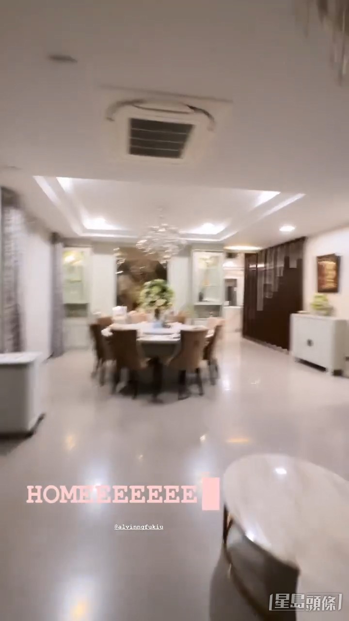个厅好大，仲布置好传统！