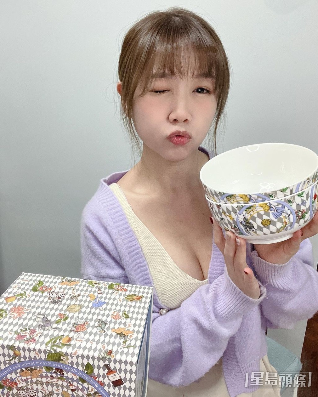 Winki身材豐滿。