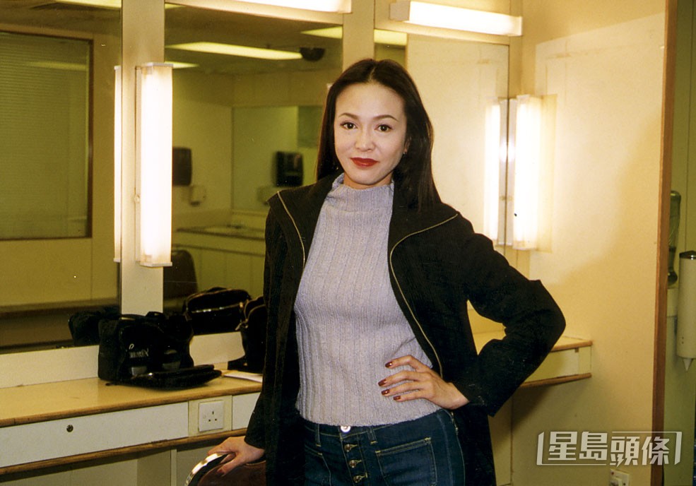 鄭裕玲大多演女強人角色，演技出色曾獲金像獎、金馬獎影后，同時亦是首位奪得影后視后大滿貫的女藝人。