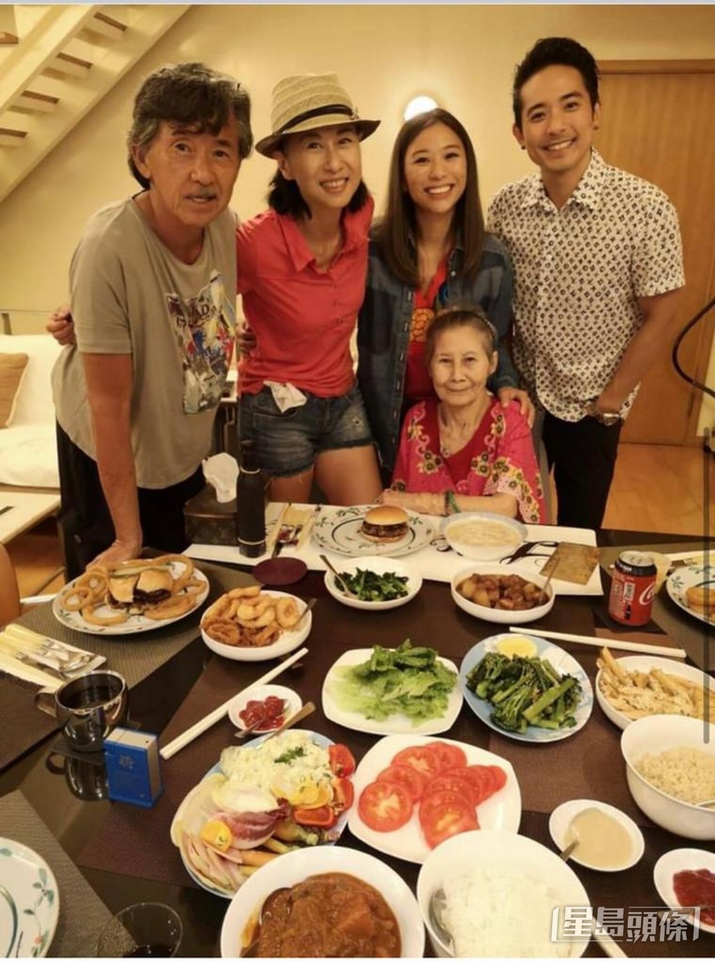 葉蒨文雖然介入林子祥的婚姻,但未有影響與繼仔女的感情。