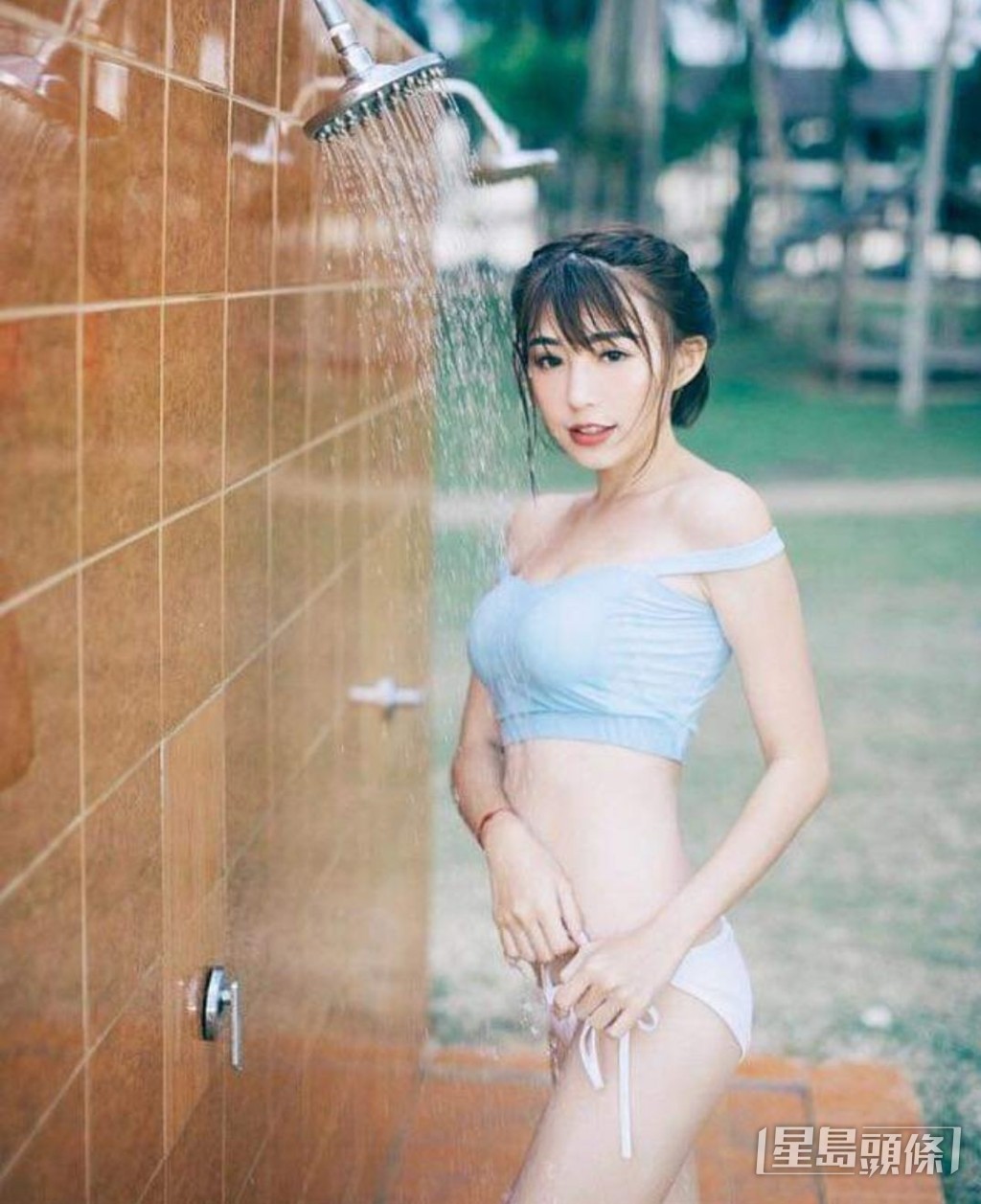 5年前，Miko推出处女写真集《MIKO纯。洁琪》。