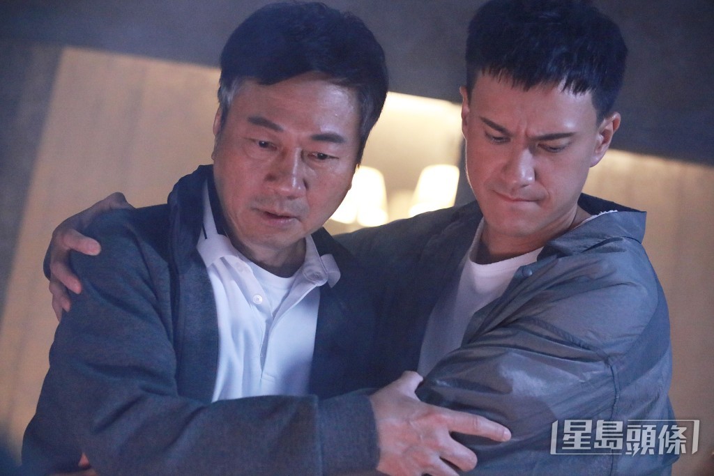 跟黎耀祥合作有爸爸feel。