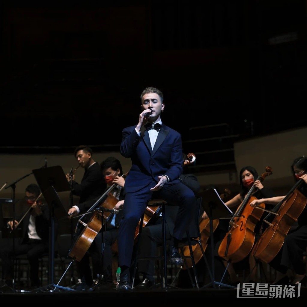 但陳國峰沒有放棄歌手夢，在《仲夏夜之韻》演唱會獻唱。