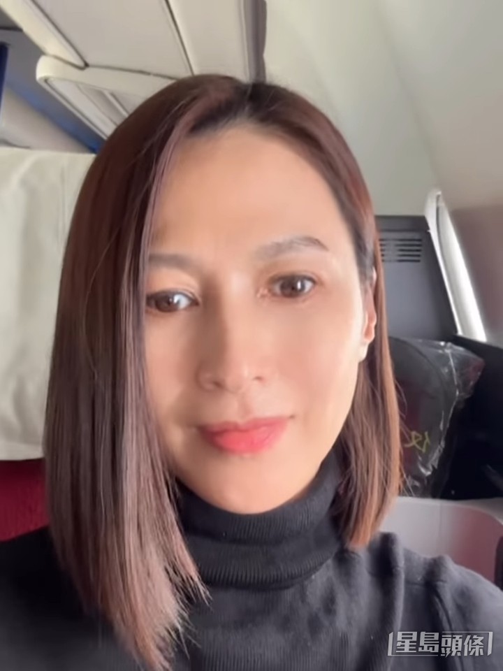 梁琤因大細眼、眼皮下垂、斜視等情況，一度令粉絲憂心其健康情況。