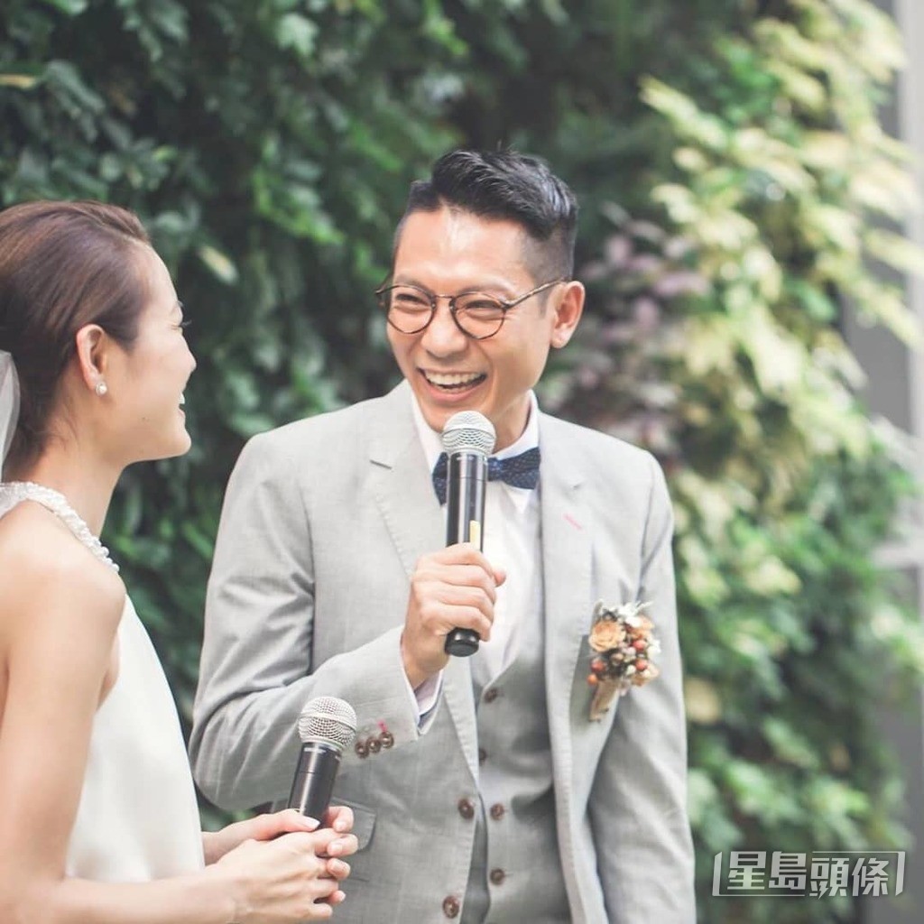 陸駿光2015年與圈外女友茵茵結婚。