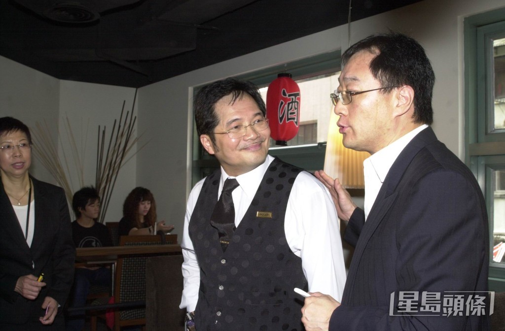 2006年，李德麟聘用一罵成名的話題人物「巴士阿叔」陳乙東於「扒王之王」任職公關，但在數日後，「巴士阿叔」就在工作地點被3名男子圍毆。