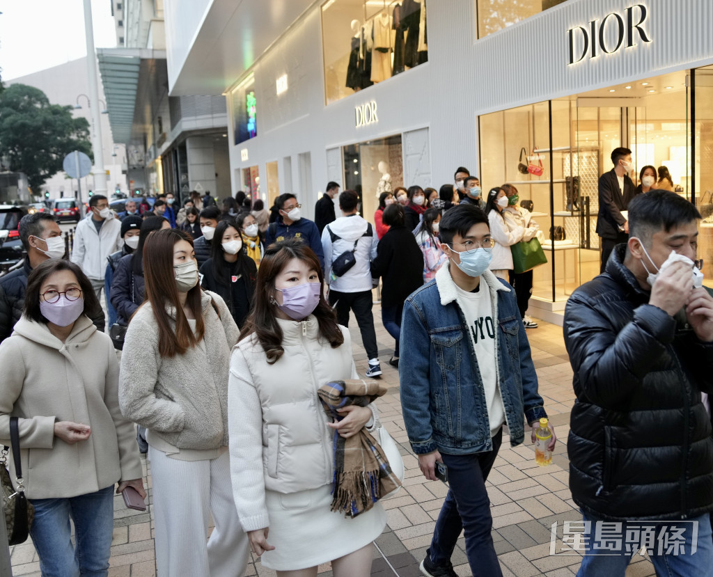 市民指感觉得广东道一带游客增加。苏正谦摄