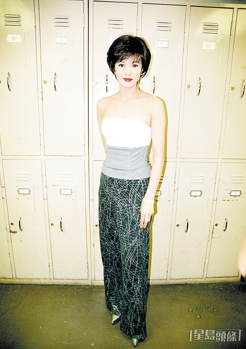 鄭裕玲大多演女強人角色,演技出色曾獲金像獎、金馬獎影后,同時亦是首位奪得影后視后大滿貫的女藝人。