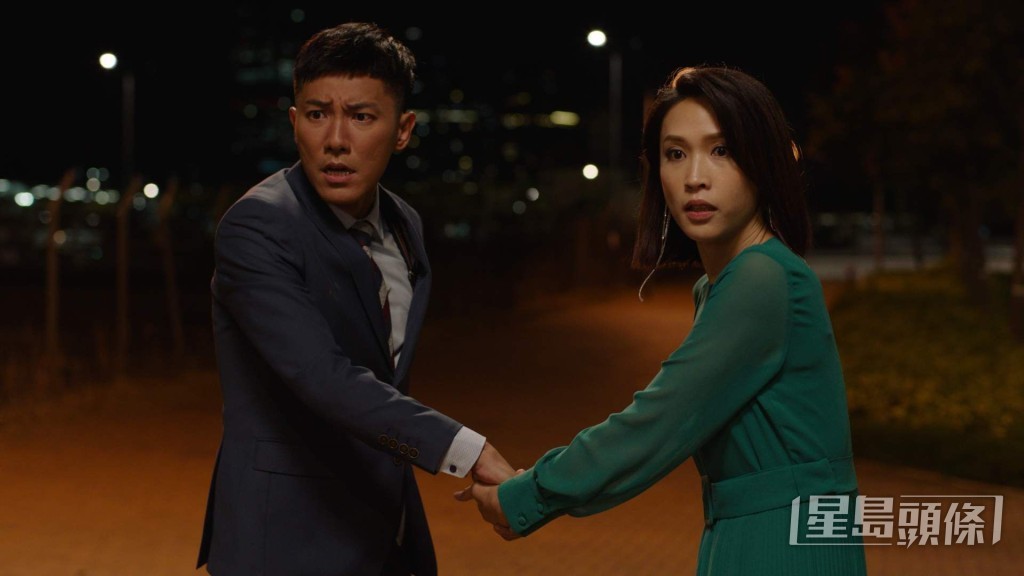 拖手過馬路重點戲,阿康係咁引Joman笑。