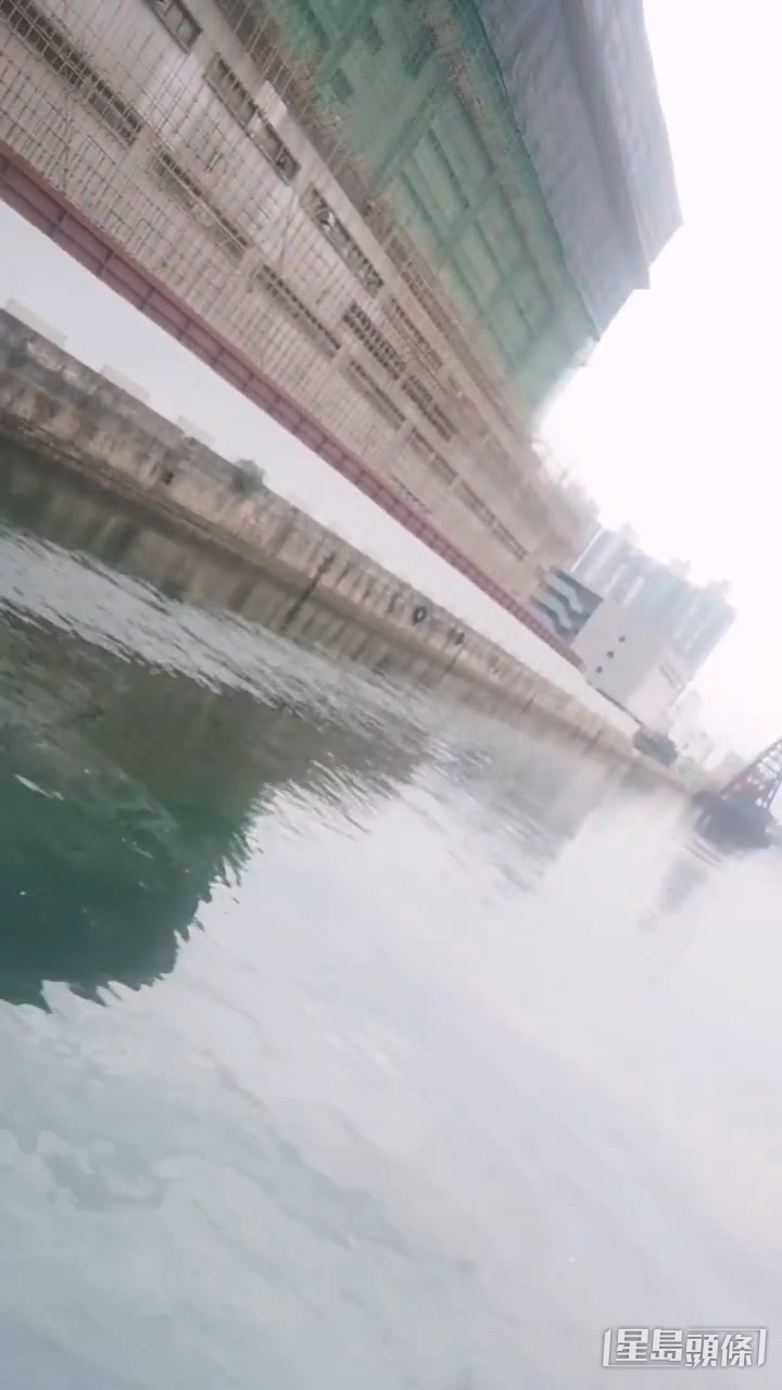 雖然拍唔到七師傅扔衰氣的動作,但網民睇到鏡頭咁郁法,都知七師傅扔得幾出力。