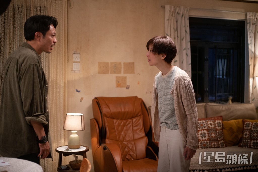 戲中嗱喳跟Sammi合演多年夫妻，有不少感情戲。