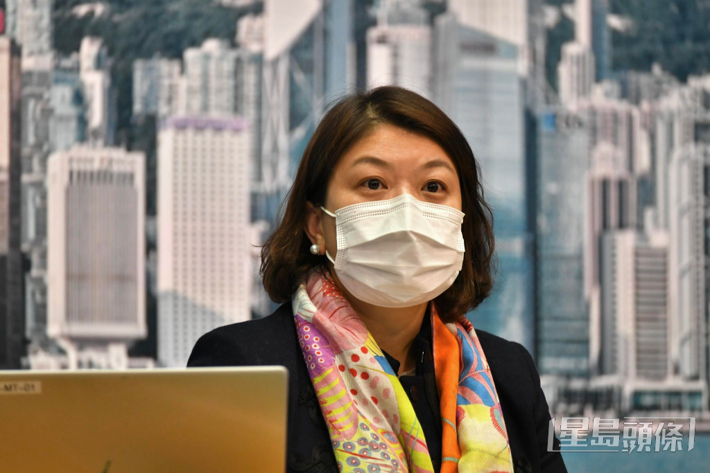 醫務衞生局副局長李夏茵指，本港新冠疫情仍有持續上升趨勢。