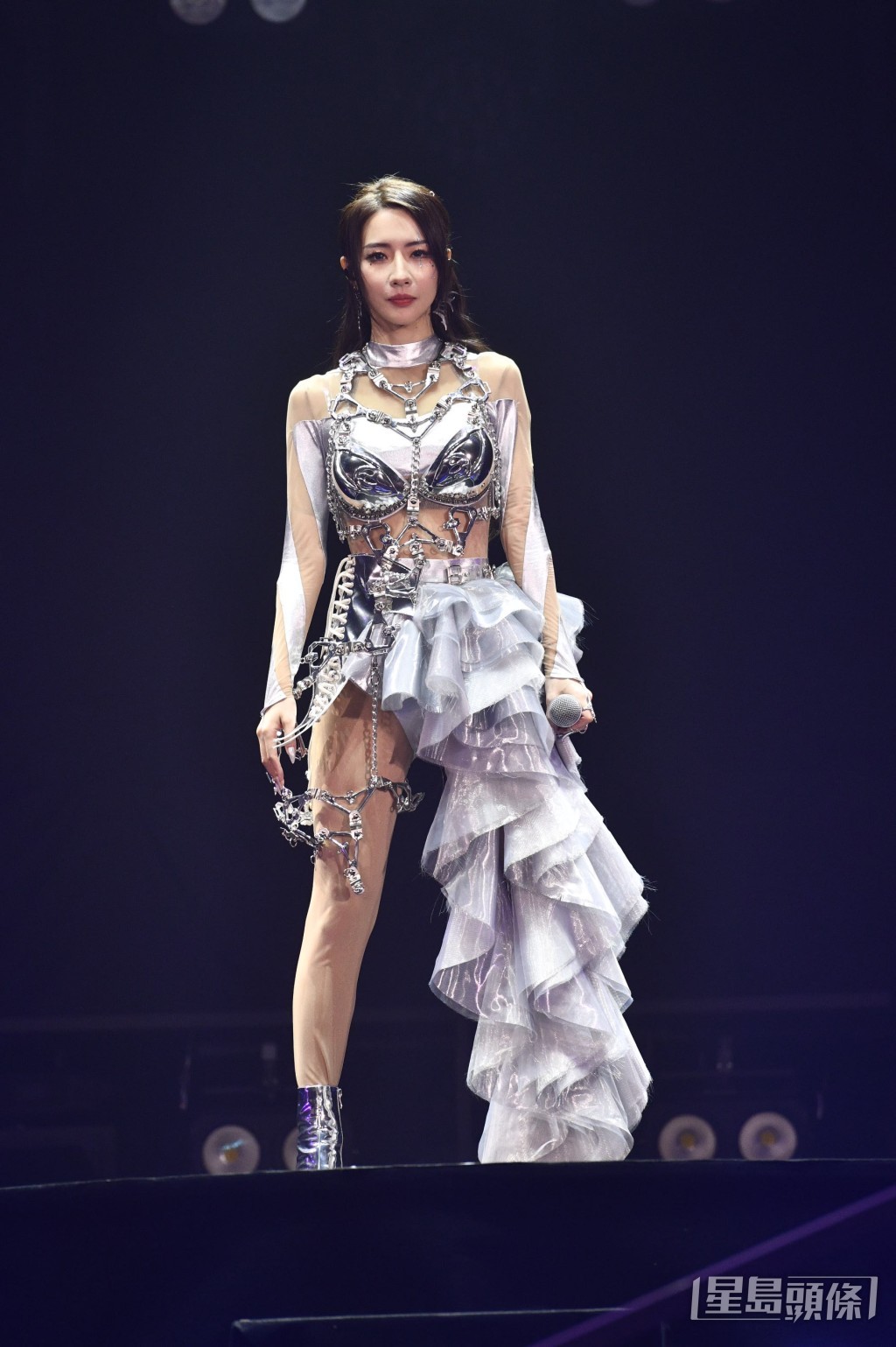 菊梓喬（Hana）昨晚假九展舉行《Hanafinity演唱會2023》尾場。