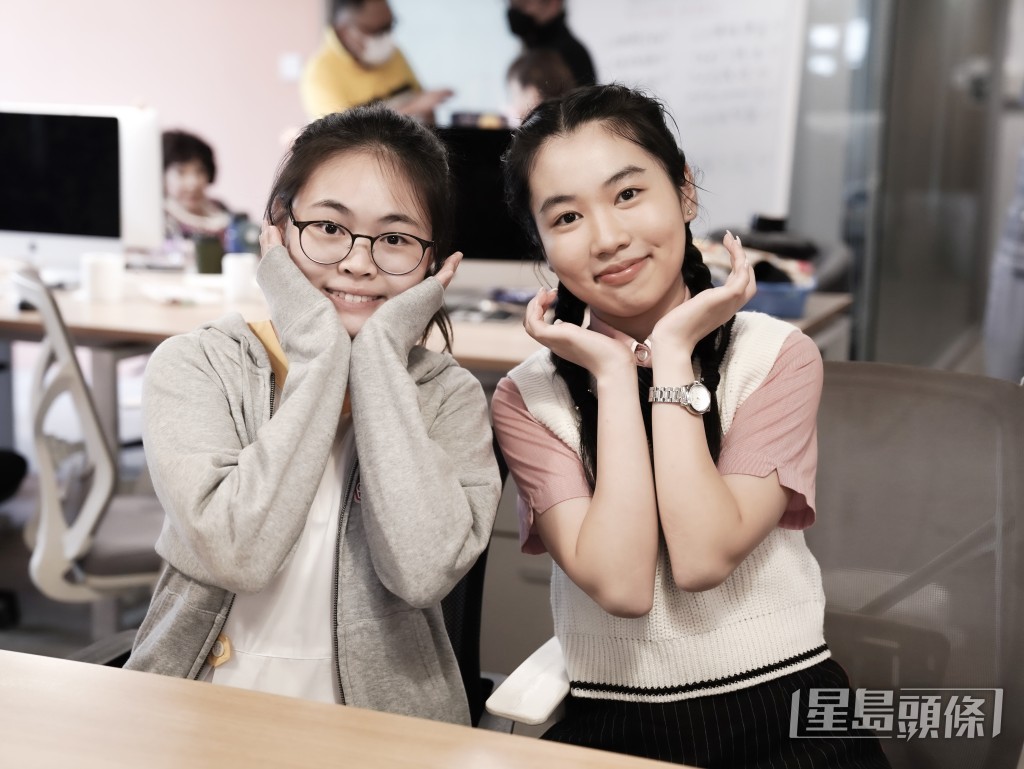 Apple(左)與Sophia曾一同上YouTube節目。