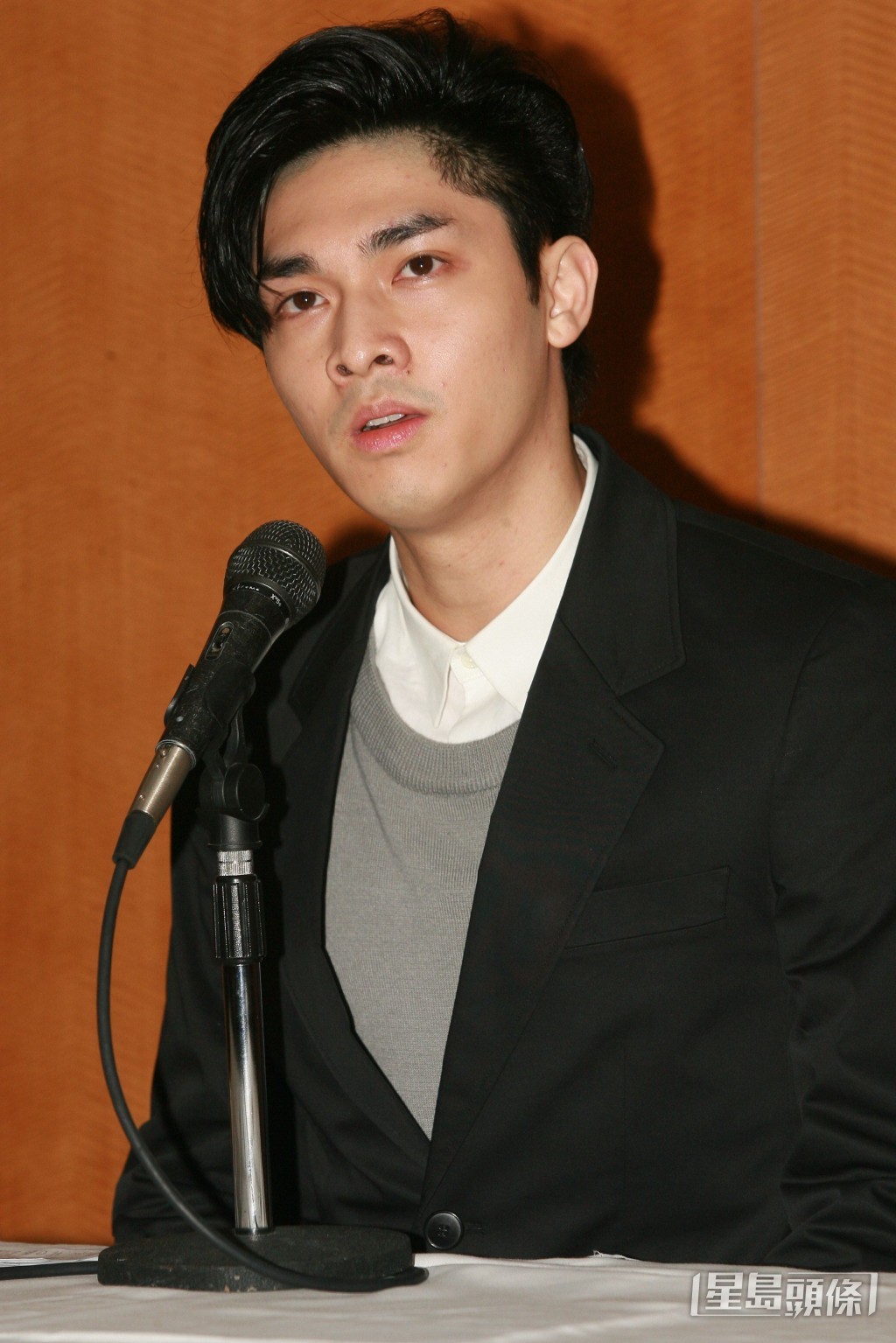 14年前,關楚耀曾於日本闖禍。