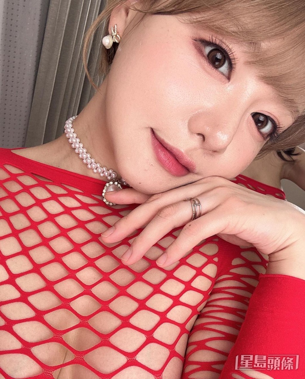 浜崎真緒。