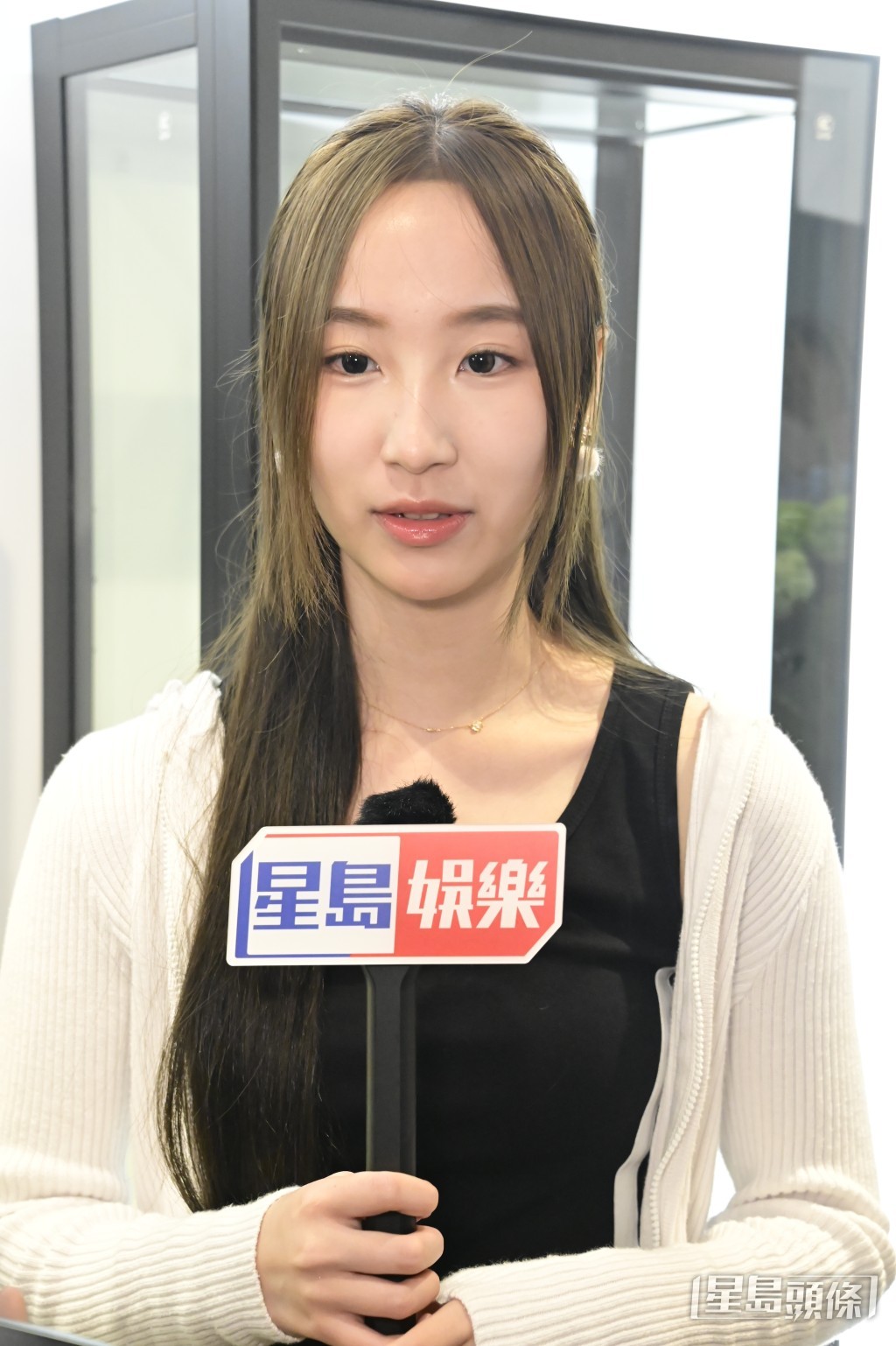 詹天文大讚跟谷婭溦學唱歌時，對方也教了她很多技巧及感情運用。