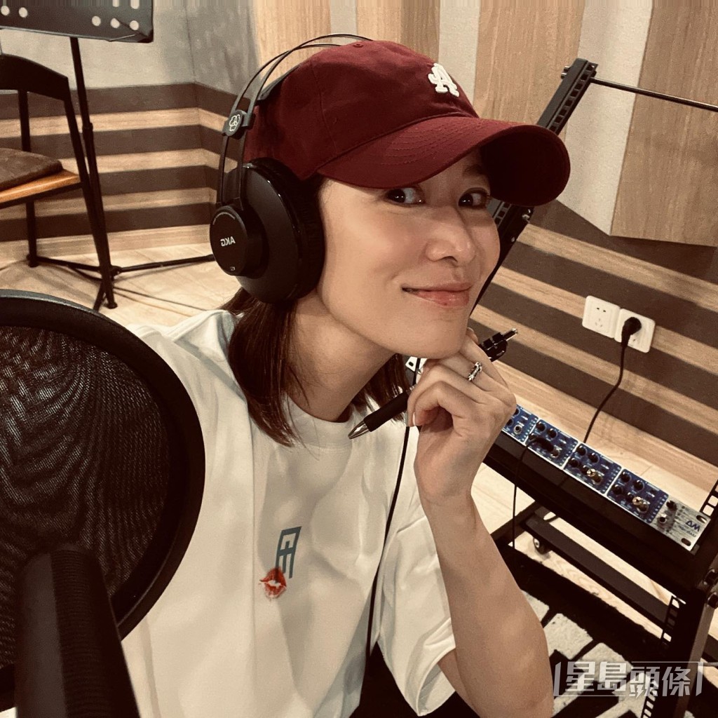 佘詩曼除了得過TVB的獎項,亦曾揚威首爾國際電視節、亞洲電視大獎、馬來西亞Astro華麗電視台頒獎典禮、華鼎獎、中美電視節等。